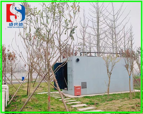 新農村污水處理設備安裝現場
